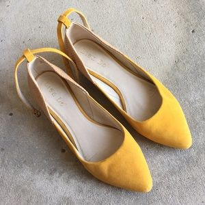 Anthropologie Mustard Yellow Suede Kitten Heel sz8